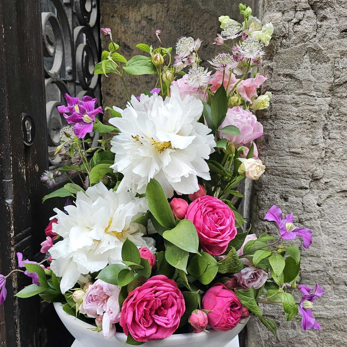 Möge der Sommer euch mit Energie und Optimismus füllen. Schönen Wochenstart!