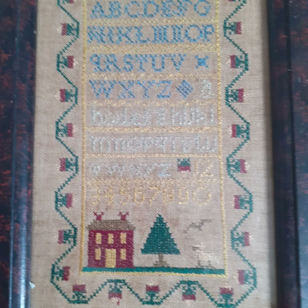 BannMaiden's tweet photo. Acquired 3 samplers, 1800's. Lovely! #formylivingrom https://t.co/JyboiLJXuR