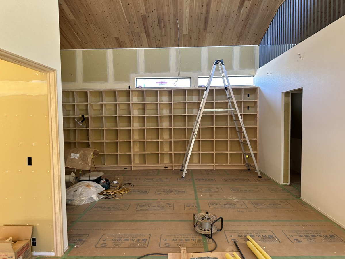 IHayato's tweet image. 建築中のLLACハウスいってきました！限定NFTもゲット！完成が楽しみですなぁ。