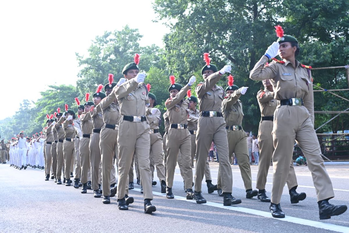 otvnews's tweet photo. #InPics | Parade rehearsals ahead of the State-level Independence Day celebrations in Bhubaneswar

#Odisha 

(Pic Credit: Rakesh Roul) https://t.co/f9srCQIGJP