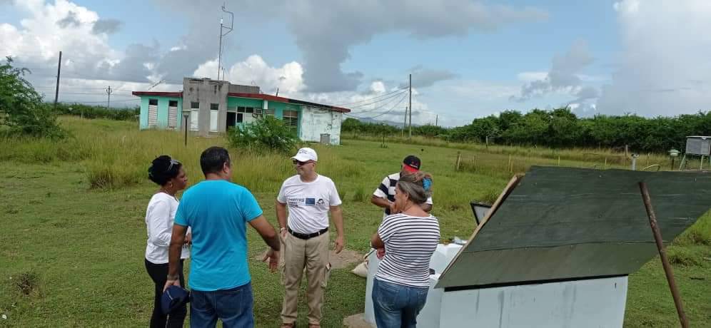 citmacuba's tweet photo. Como parte de acciones de proyecto #CuencaResiliente, con  #CAREenCuba y @HumanityCuba junto a Centro de Gestión de Riesgo de Pinar del Río se instalaron sismómetros en estación sismológica al sur de #PinardelRío, completándose la red de estaciones en centro occidente de #Cuba https://t.co/rXHaUvYBay
