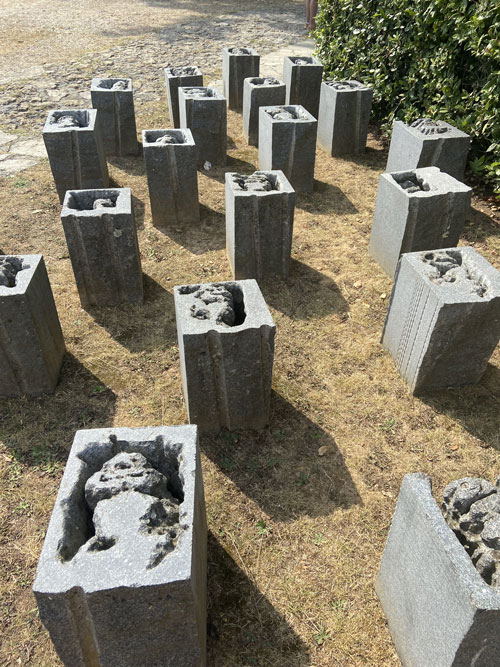 Vor 80 Jahren: am 12. 08. 44 überfiel die 16. SS-Panzergrenadierdivision „Reichsführer SS“ Sant’ Anna di Stazzema und ermordete mind. 560 Menschen. Die Täter lebten unangefochten in der Bundesrepublik Deutschland 
resistenza.de/category/krieg…