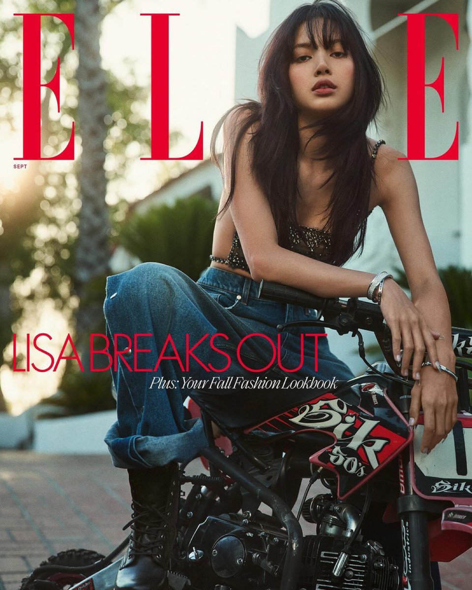 Lisa graces the cover of ELLE Magazine.