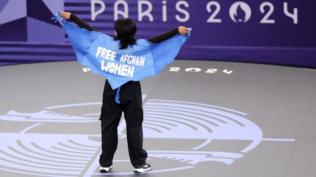 SophiaAram's tweet photo. Qu'est-ce qui est archaïque ? 
#JOParis2024 https://t.co/5GpteOuXaX