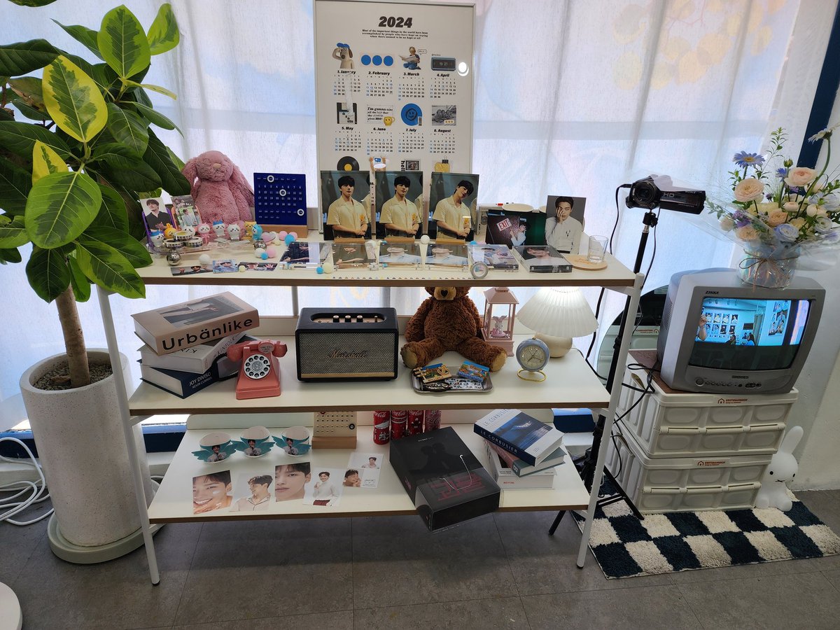 예쁜 굿즈도 사진도 많았던 생카 열어주셔서 감사합니다.
#꽃이피듯_네가피어난_여름
#스물일곱_여진구의_모든순간을_응원해
#여진구 #yeojingoo