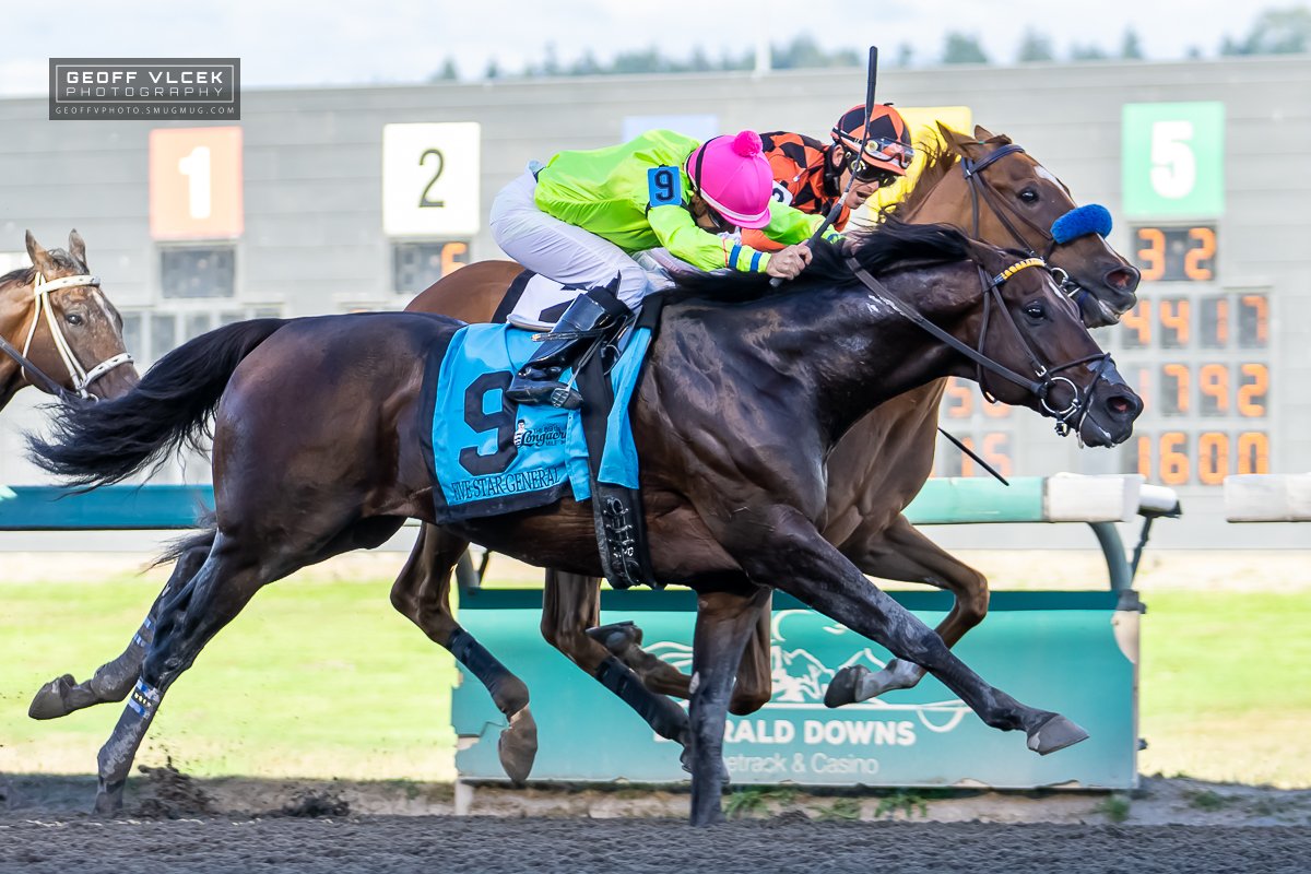 GeoffVPhoto's tweet image. Ten years since I was last snapping pics @EmeraldDowns and it was a beautiful day for racing! Special thanks to my friend for access and for creating smiles on everyone's faces! 8/11/24

#EmeraldDowns #HorseRacing #sportsphotography #Racing #Horses