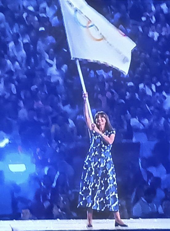 #CeremonieDecloture Chantal Goya, de retour sur Seine...