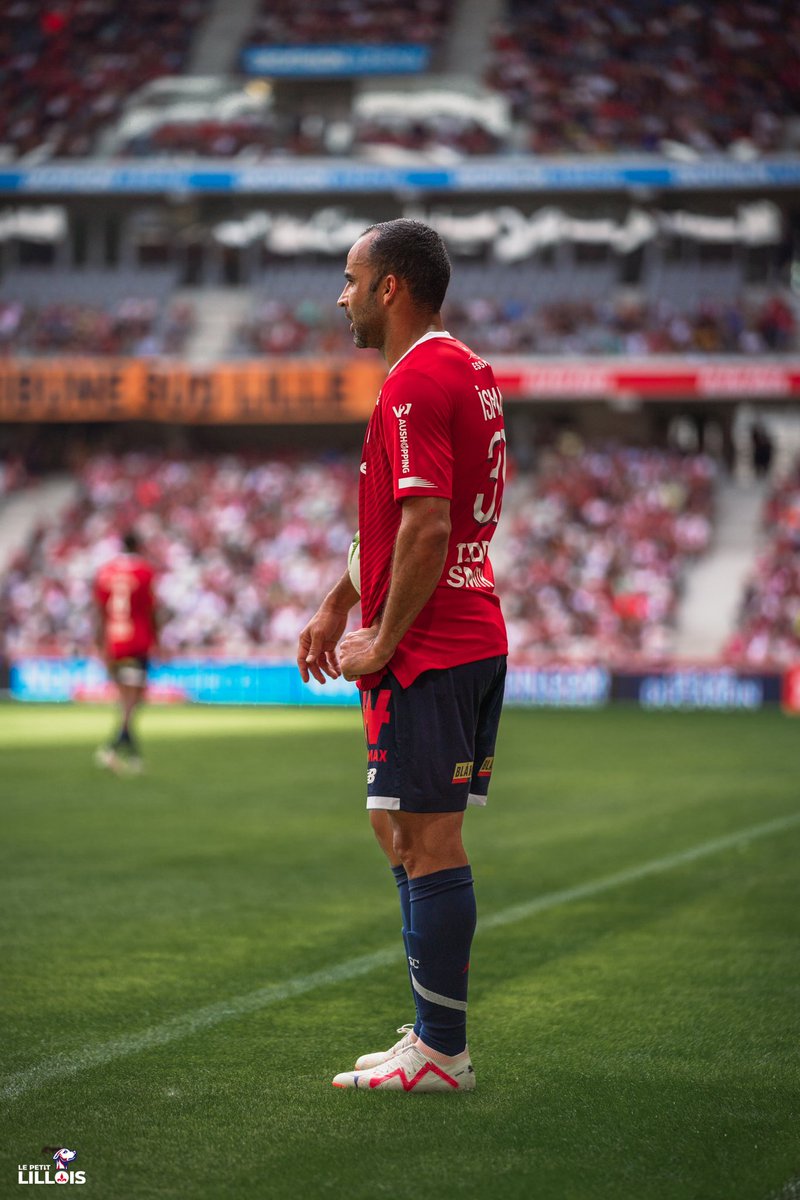 LePetitLillois's tweet photo. 🔙 Ismaily sera de 𝗥𝗘𝗧𝗢𝗨𝗥 pour la rencontre #FSKLOSC. Samuel Umtiti, Nabil Bentaleb, Akim Zedadka et Ayyoub Bouaddi sont les absents. https://t.co/7PxXuHt0rr