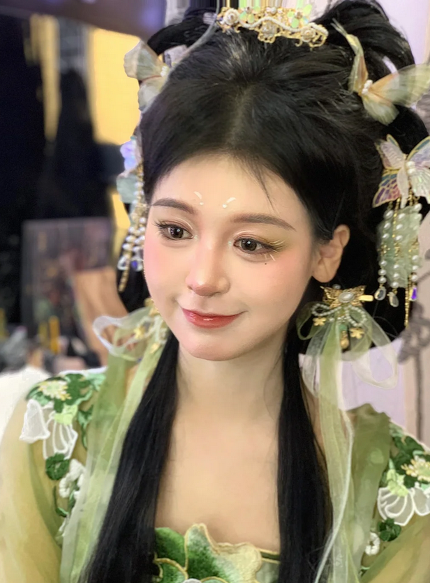 ch12348217630's tweet photo. Is only belong to the spring full of green 🍃
#Makeup #Fashion #Clothes #Design #China #Nationalstyle #Pop
#浙江 #大美中国
#AllinCeltics #RickCarlisle #TheValley #WWERaw #Gagcity #canucks #LCDLF4 #AMBERROSE https://t.co/zavqkr9XZF
