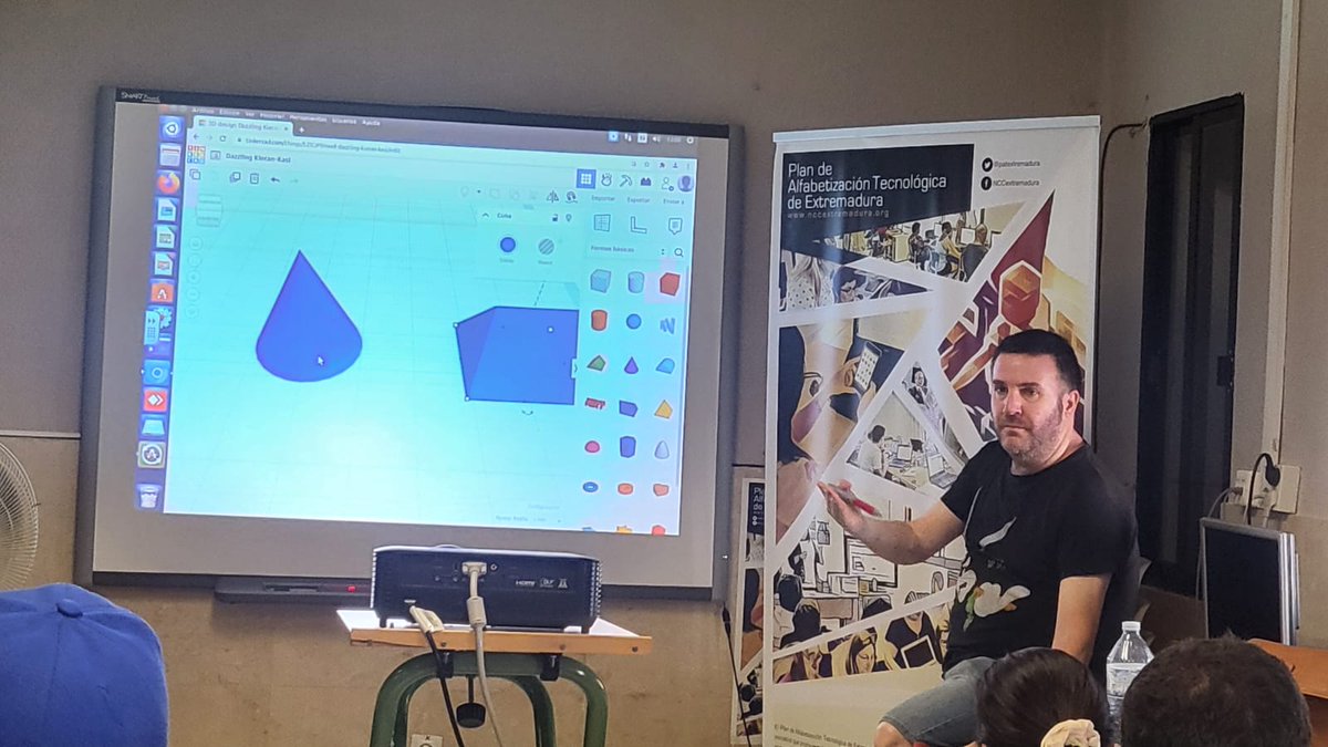 EdigitalZafra's tweet photo. El pasado viernes finalizamos otro taller de #Impresión3d con usuarios de #feafeszafra. Una pasada los diseños que hicieron. Gracias. #OlaCreativa #Verano2024 #ncczafra #impresion3d #CulturaMaker  #Futuro #creatividad #imaginación #lsd #NCC  @NCCExtremadura  @up_aupex  @UPZafra https://t.co/b1K9XHdgWh