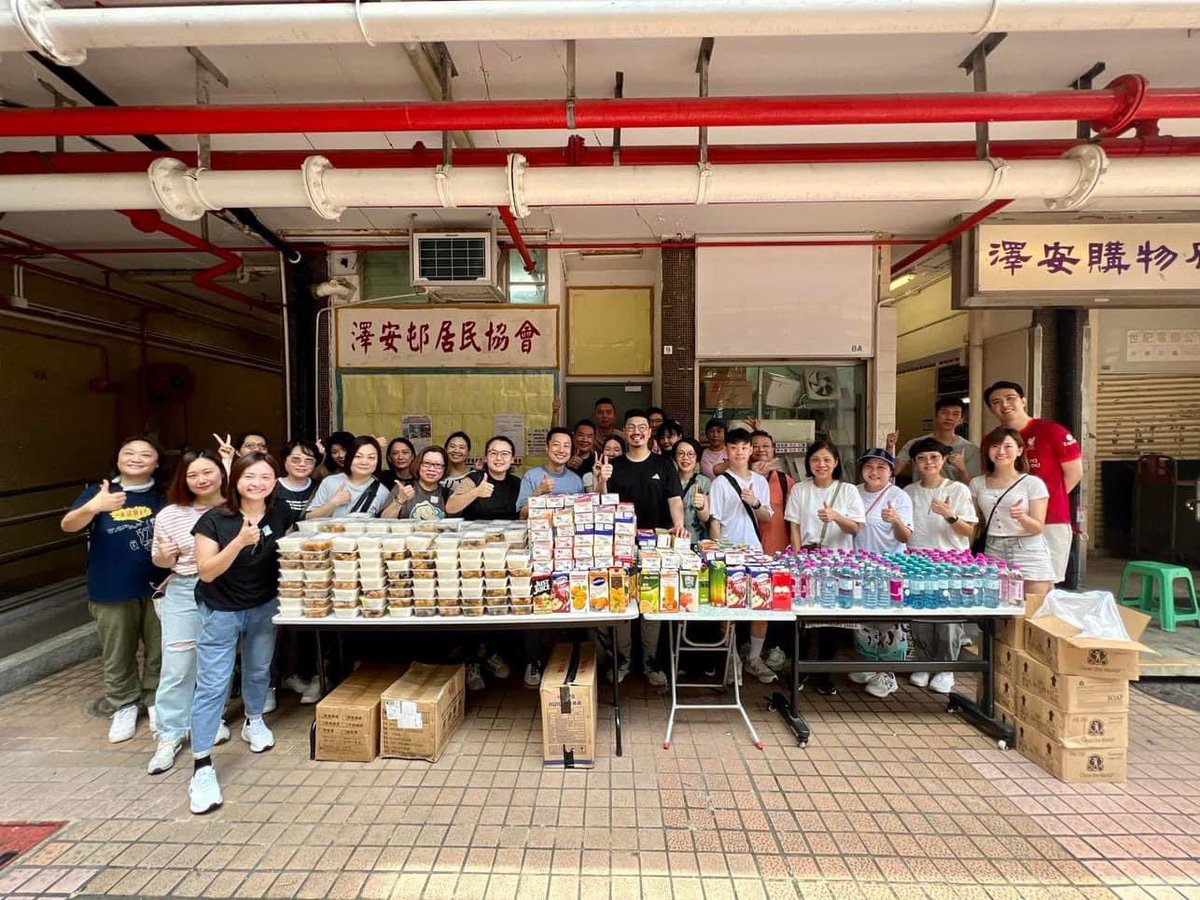 adolfyau's tweet photo. 數天前，我們香港兔蘆術數學會進行派飯活動。我購入五百張飯票以及少許物資，作慈善心意 https://t.co/uA7gZ6R3Hv