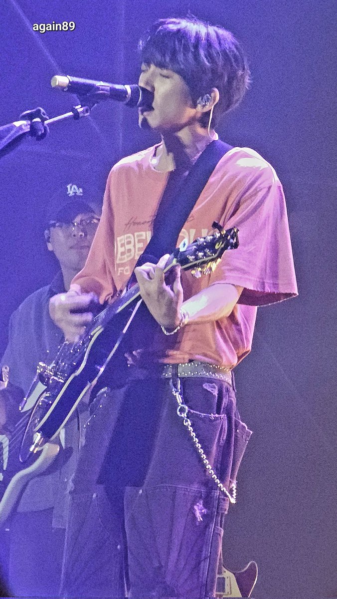 Again894's tweet image. #이승윤
감은눈