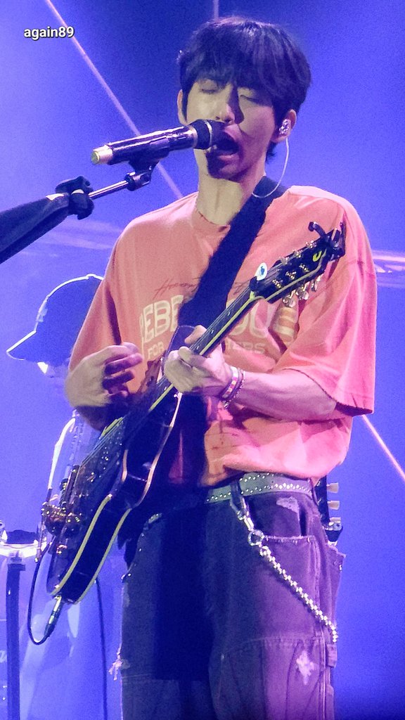 Again894's tweet image. #이승윤
감은눈