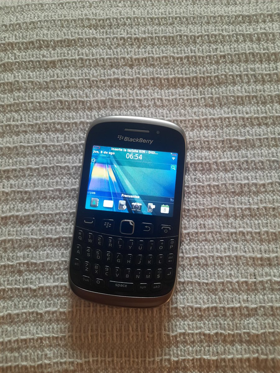 pardop716's tweet photo. Para cualquier cosa BlackBerry Messenger 🤙🏻🗣☎️ https://t.co/ydUyQ01wRx