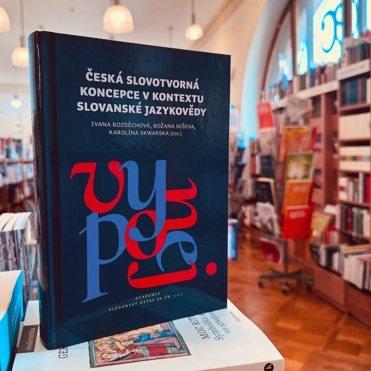 Academia (@naklacademia) on Twitter photo Ve spolupráci se <a href="/SlovanskyU/">Slovanský ústav Akademie věd ČR, v. v. i.</a> jsme vydali kolektivní monografii Česká slovotvorná koncepce v kontextu slovanské jazykovědy.📘 Editorkami knihy jsou Ivana Bozděchová, Božana Niševa a Karolína Skwarska.
Více informací👇
academiaknihy.cz/kniha/ceska-sl… Ve spolupráci se <a href="/SlovanskyU/">Slovanský ústav Akademie věd ČR, v. v. i.</a> jsme vydali kolektivní monografii Česká slovotvorná koncepce v kontextu slovanské jazykovědy.📘 Editorkami knihy jsou Ivana Bozděchová, Božana Niševa a Karolína Skwarska.
Více informací👇
academiaknihy.cz/kniha/ceska-sl…