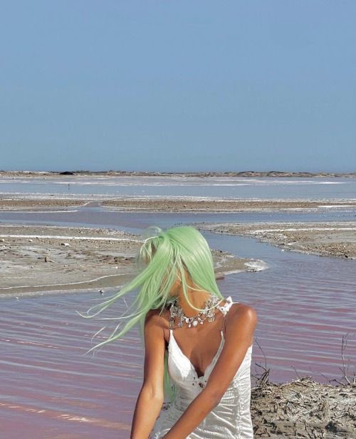DR4G0NFLY222's tweet photo. I just want to be whimsical and feminine and weird and authentic and teeny tiny and make people question if I’m even a. Real person at all https://t.co/uXFrx6Zv3U