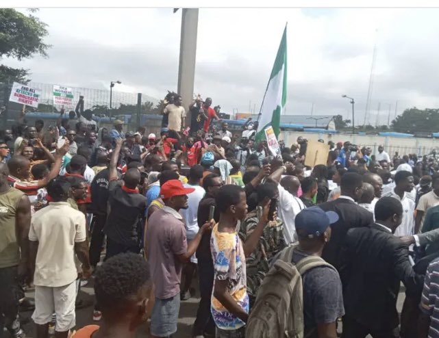 PO_GrassRootM's tweet photo. BREAKING: Arewa youths planning for a bigger protest in October if their demands of ending hunger and insecurity in Nigeria are not fulfilled before then. https://t.co/eCsh3sdtVJ