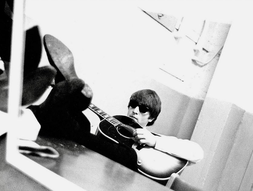 BooksBeatles's tweet photo. John Lennon captured by Curt Gunther backstage at the Montréal Forum in Canada, 8th September 1964. https://t.co/iajwRkxic4