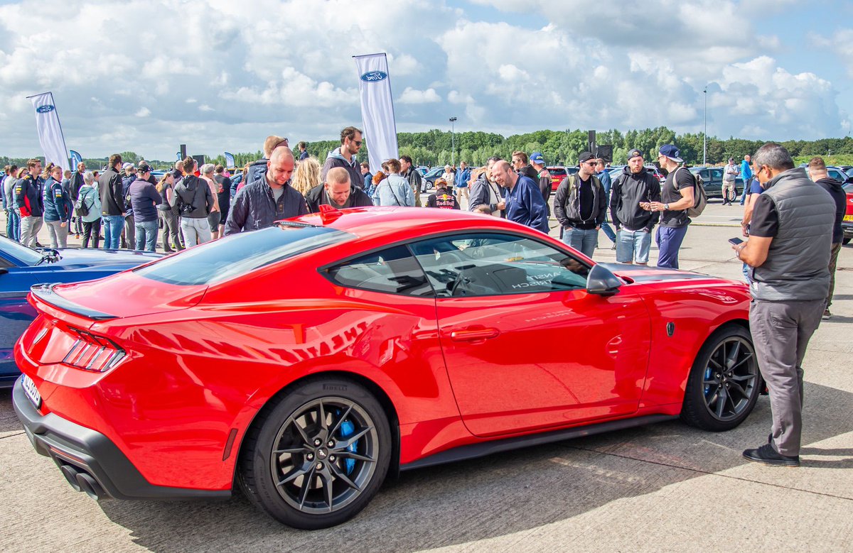 Nog even wachten en dan is het eindelijk weer zo ver! Op zondag 18 augustus vindt de Ford Family Day plaats op het terrein van Theater Hangaar in Katwijk aan Zee 😄  Kom je gezellig langs? Inrijden met een Ford auto kan vanaf 10.00 uur. Het programma start om 11.00 tot 16.00 uur.