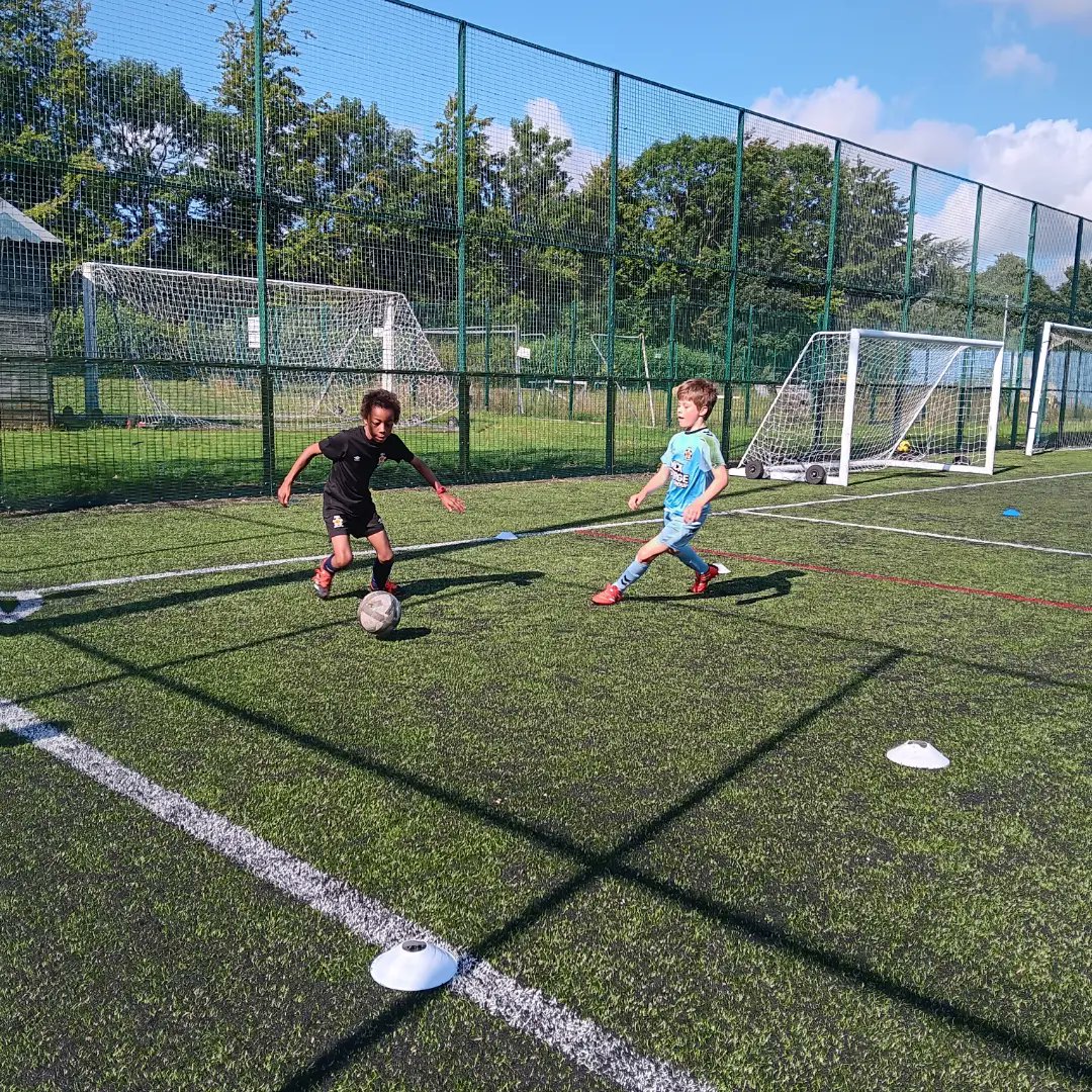 CUFCDevelopment's tweet image. 🙌 Last week at Linton was 👉🔥🔥🔥 

A huge well done to all players who attended, the standard throughout the week was fantastic 👏⚽️ 

We return next week 🙌‼️ 

Register your space using the link in our bio.  ✅️ 

#unitedindevelopment #unitedinendeavour 

🟠⚫️🔥⚽️