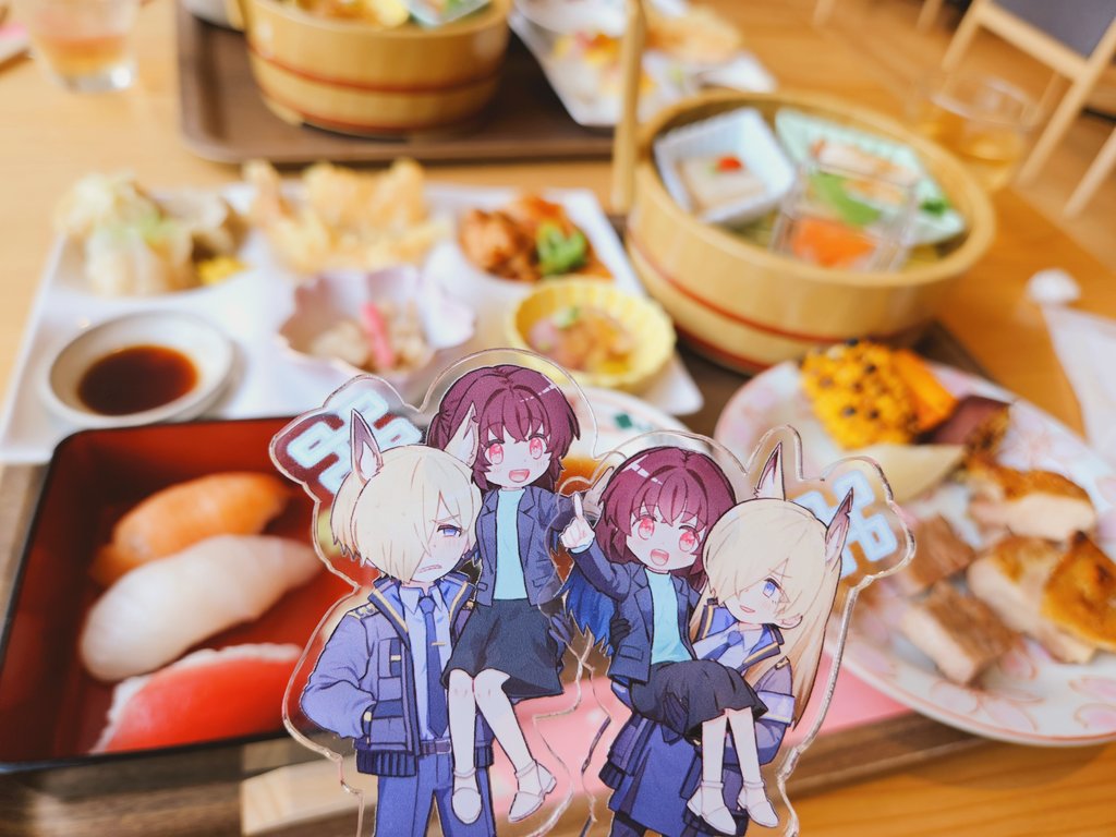 尾刃カンナ(ブルアカ) 「「温泉入ったあとのビュッフェって新鮮!」「ご飯、結構美味しいですね」「お酒もあっ」|豊橋のイラスト