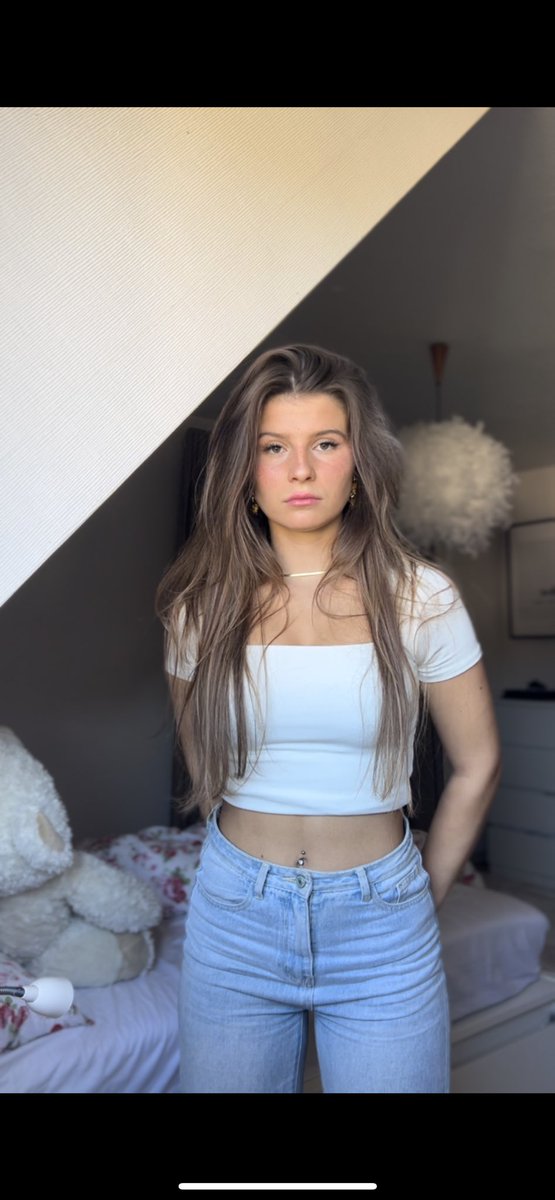 Laura tweet media