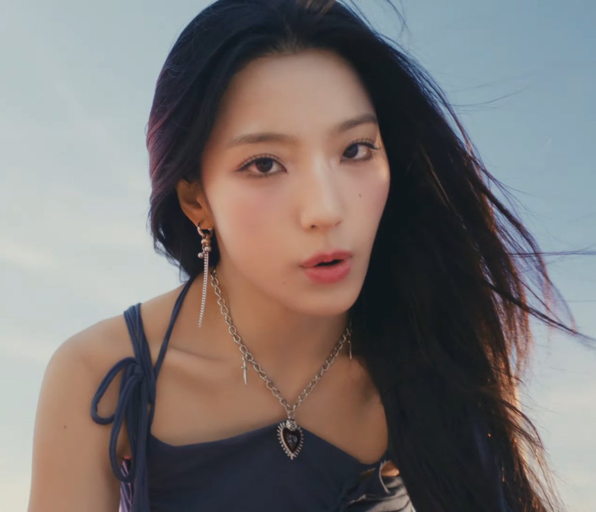 fromispic's tweet photo. supersonic saerom https://t.co/UHtyJJnRuj