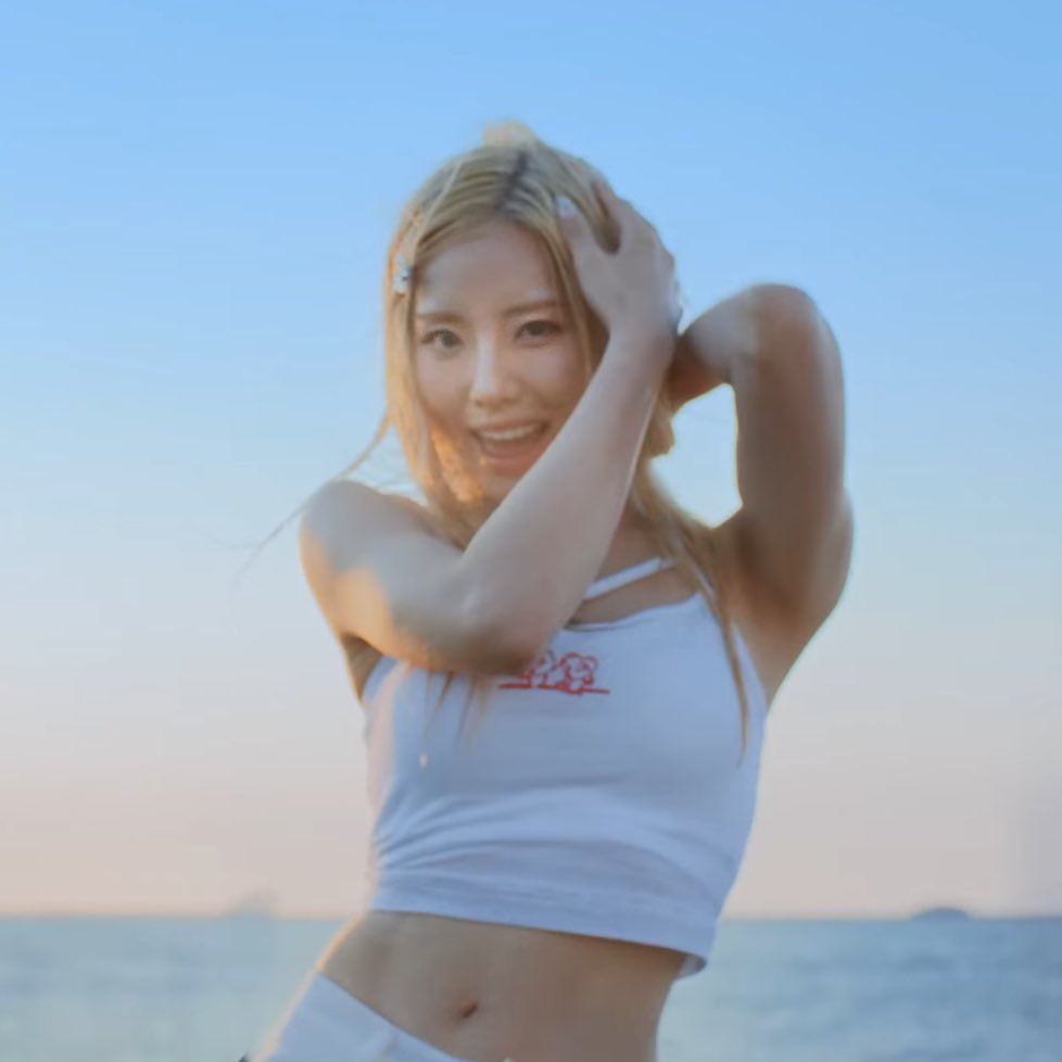 fromispic's tweet photo. summer heroine https://t.co/1TUBxvyyVX
