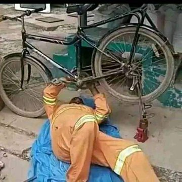 otienowill's tweet photo. Ruto pretending to be fixing the economy . https://t.co/HAB2vHalpY