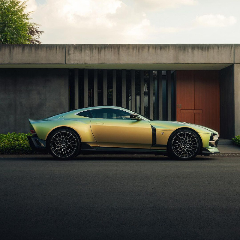 astonmartin's tweet photo. Blending 1970s essence with futuristic details and the cutting-edge aerodynamics of a state-of-the-art sports car.

Valour. 

#AstonMartin #Valour #ForeverFearless