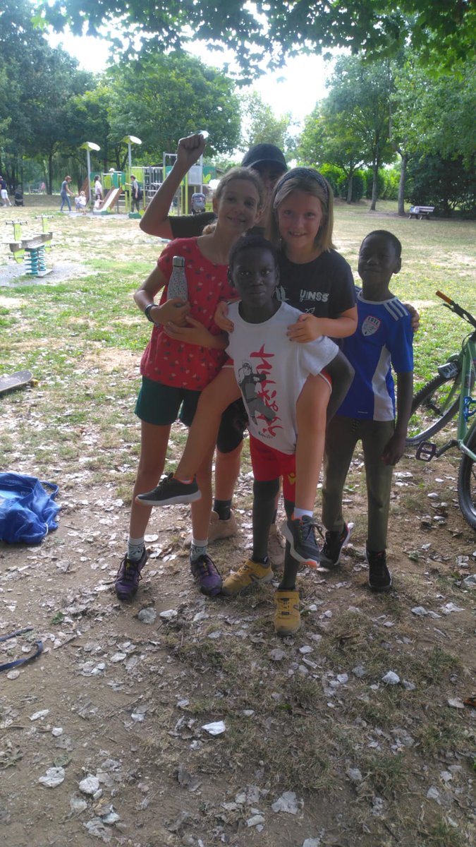 Coeur de Sport 17 (@coeursport17) on Twitter photo L'esprit olympique au plus près des territoires, c'est aussi çà !
Vacances olympiques
🙏ANS et FFTRI
projetaudreymerle.blogspot.com/2024/08/lesq-v…
<a href="/cedric_gosse/">Cedric Gosse</a>
<a href="/Sports_gouv/">Ministère des Sports 🇫🇷</a>
<a href="/Casden_BP/">CASDEN</a>
<a href="/merle_audrey/">Merle Audrey</a>
<a href="/DSDEN17/">DASEN17</a>
<a href="/usepnationale/">USEP nationale</a>
<a href="/FFTRI/">FFTRI - Fédération Française de Triathlon</a> L'esprit olympique au plus près des territoires, c'est aussi çà !
Vacances olympiques
🙏ANS et FFTRI
projetaudreymerle.blogspot.com/2024/08/lesq-v…
<a href="/cedric_gosse/">Cedric Gosse</a>
<a href="/Sports_gouv/">Ministère des Sports 🇫🇷</a>
<a href="/Casden_BP/">CASDEN</a>
<a href="/merle_audrey/">Merle Audrey</a>
<a href="/DSDEN17/">DASEN17</a>
<a href="/usepnationale/">USEP nationale</a>
<a href="/FFTRI/">FFTRI - Fédération Française de Triathlon</a>