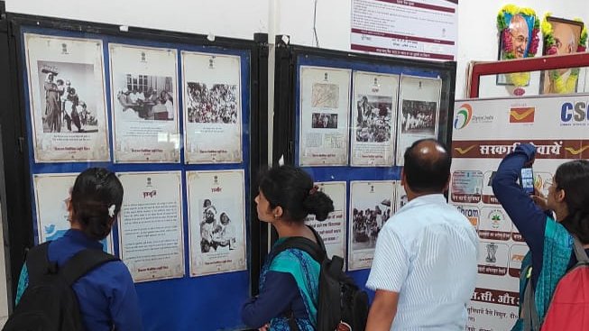 OfficeDochamoli's tweet photo. The Vibhajan Vibhishika Smriti Diwas (14 Aug) has been envisaged to bring to light the agony, sufferings and pain of millions of people and to remind the country about the largest displacement of the human population in the country. 
The first day of the Exhibition at Gopeshwar. https://t.co/gxBT4x6FrU