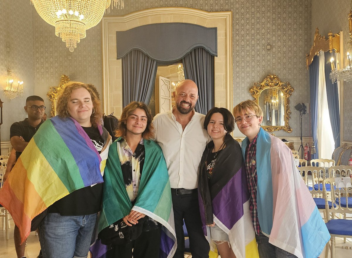 Emilio Ruiz tweet media