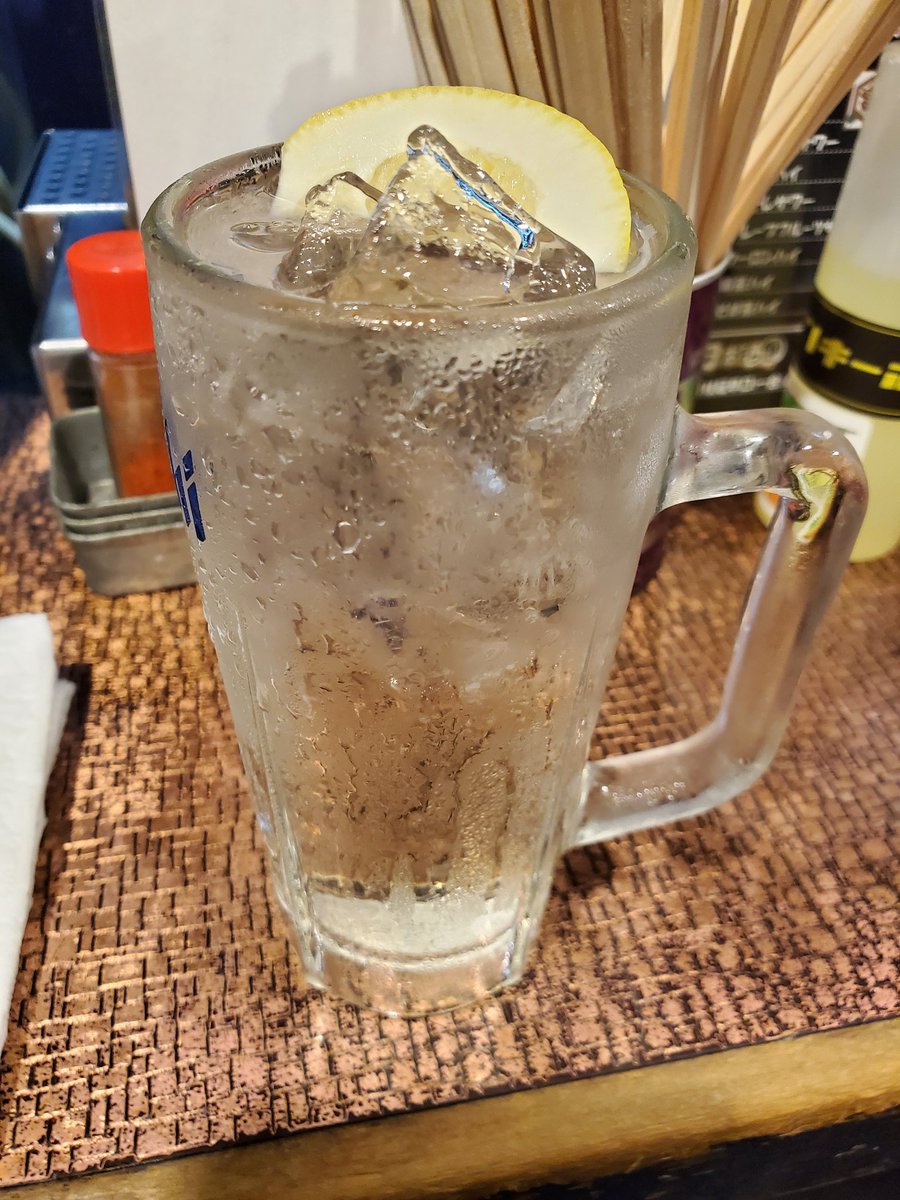 hase_katu's tweet photo. お盆休みに一杯

#バードメン
#神田 https://t.co/eGyrUBiA3f