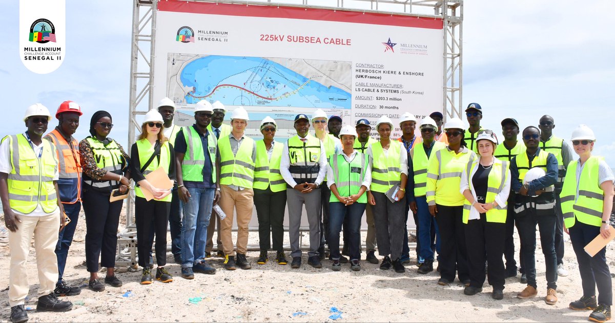 MCA_Senegal_II's tweet photo. Trois membres du personnel du groupe chargé des affaires étrangères au Sénat des États-Unis d’Amérique (#Delstaff) ont visité, le jeudi 08 août 2024, les travaux en cours du Projet Transport d’Électricité du Senegal Power Compact de @MCCgov  à la Centrale du Cap des Biches. (1/2) https://t.co/inVgc27CPF