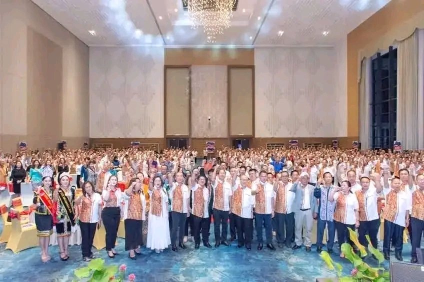 Felix Joseph Saang (@felixjsaang) on Twitter photo Mempengerusikan Majlis Ulang Tahun UPKO Ke-30 yang berlangsung di SICC. Terima kasih pimpinan tertinggi parti & YB Datuk Presiden <a href="/Ewon_Media/">Ewon Benedick Official Media</a> atas kepercayaan yg diberikan. Setelah 30 tahun, UPKO kekal berdiri teguh, kekal relevan, berprinsip, berintegreti, dinamik dan progresif. Mempengerusikan Majlis Ulang Tahun UPKO Ke-30 yang berlangsung di SICC. Terima kasih pimpinan tertinggi parti & YB Datuk Presiden <a href="/Ewon_Media/">Ewon Benedick Official Media</a> atas kepercayaan yg diberikan. Setelah 30 tahun, UPKO kekal berdiri teguh, kekal relevan, berprinsip, berintegreti, dinamik dan progresif.