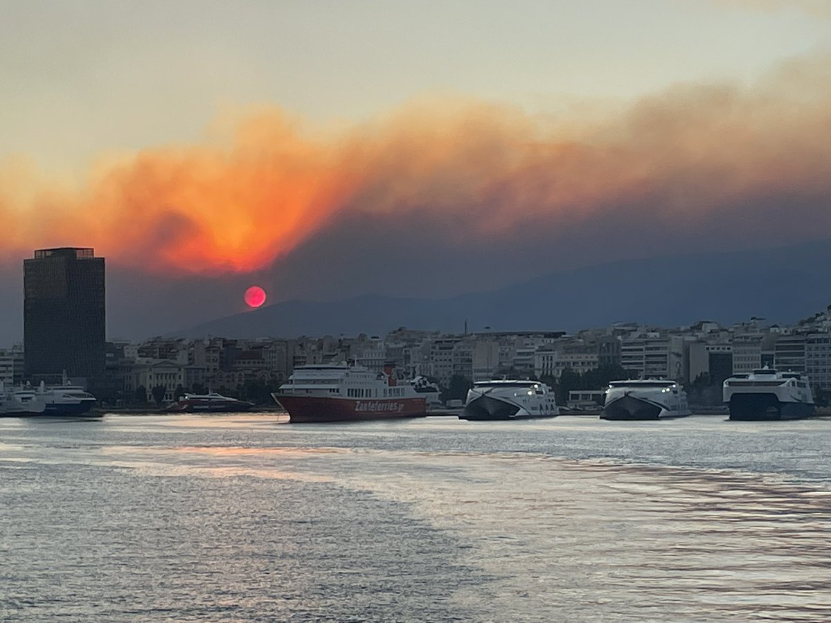 IreneMikelis's tweet photo. #wildfires #athens #greece #φωτια #αττικη https://t.co/IHdsx74VlB