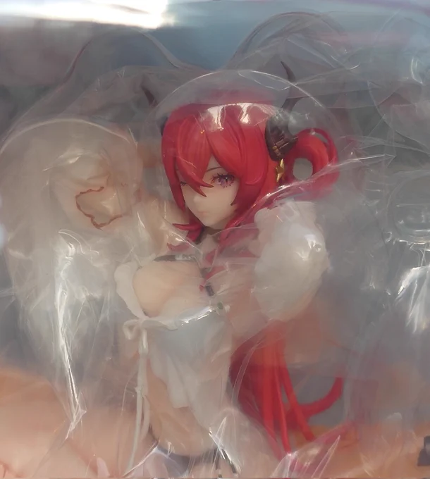 有言実行して少し高い買い物アークナイツ スルト 水着のでかいやつ 