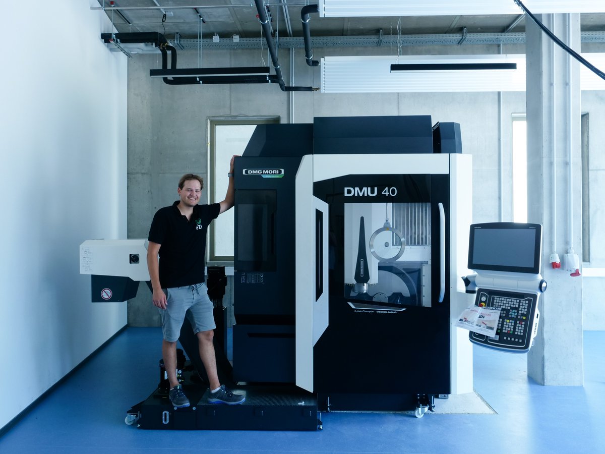 Neuer Schub für die Region: Dank einer Förderung durch das Wirtschaftsministerium Baden-Württemberg richtet das FZI eine hochmoderne #CAM-Werkstatt ein für schnelle und effiziente Prototypenentwicklung für #Servicerobotik und autonome Systeme. 
👉 fzi.de/robotikwerksta…