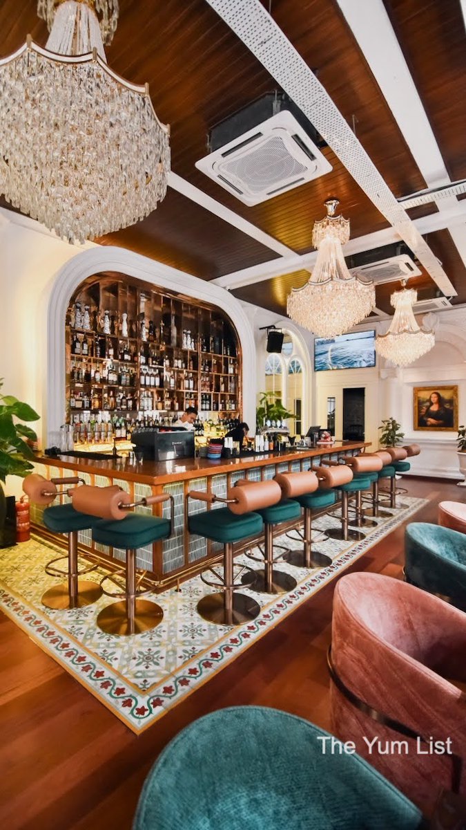 New restaurant &amp; bar in Chinatown KL : theyumlist.net/2024/08/mona-l…