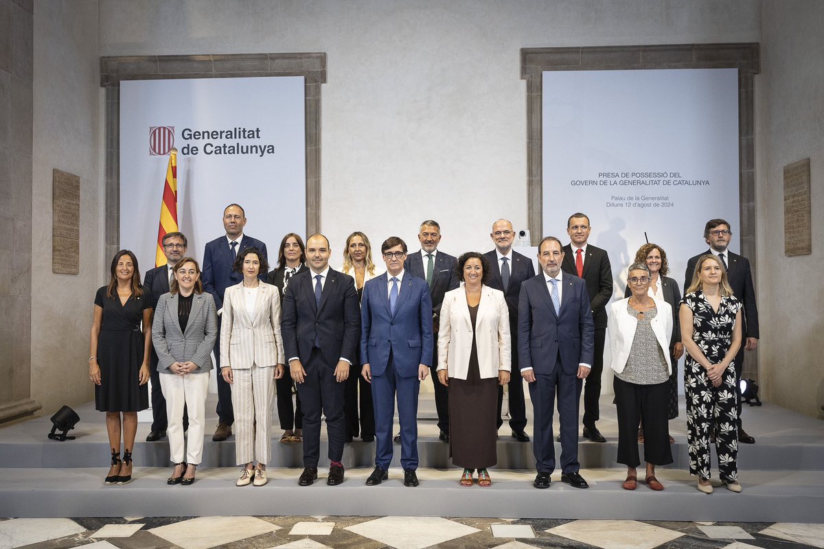 El denominador comú de les conselleres i els consellers que integren el Govern de la Generalitat rau en una vocació de servei públic, en la confiança per transformar des de les institucions.

Governem per a tots els catalans i les catalanes.

#ElGovernDeTothom