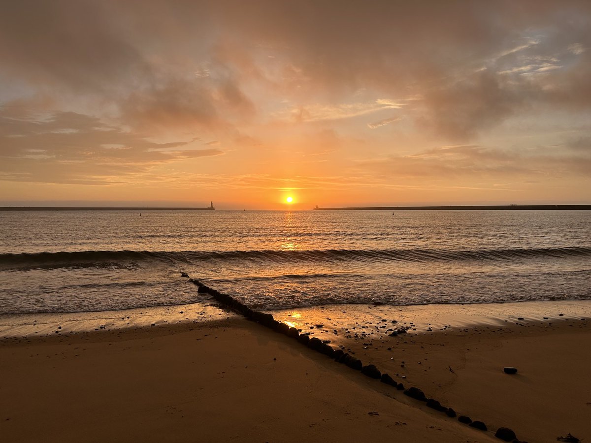 SharonW (@sharonwhitelaw) on Twitter photo #sunrise #littlehavenbeach <a href="/SouthShieldsUK/">South Shields UK</a> <a href="/shieldsgazette/">Shields Gazette</a> <a href="/BBCNEandCumbria/">BBC North East</a> <a href="/bbcweather/">BBC Weather</a> #sunrise #littlehavenbeach <a href="/SouthShieldsUK/">South Shields UK</a> <a href="/shieldsgazette/">Shields Gazette</a> <a href="/BBCNEandCumbria/">BBC North East</a> <a href="/bbcweather/">BBC Weather</a>