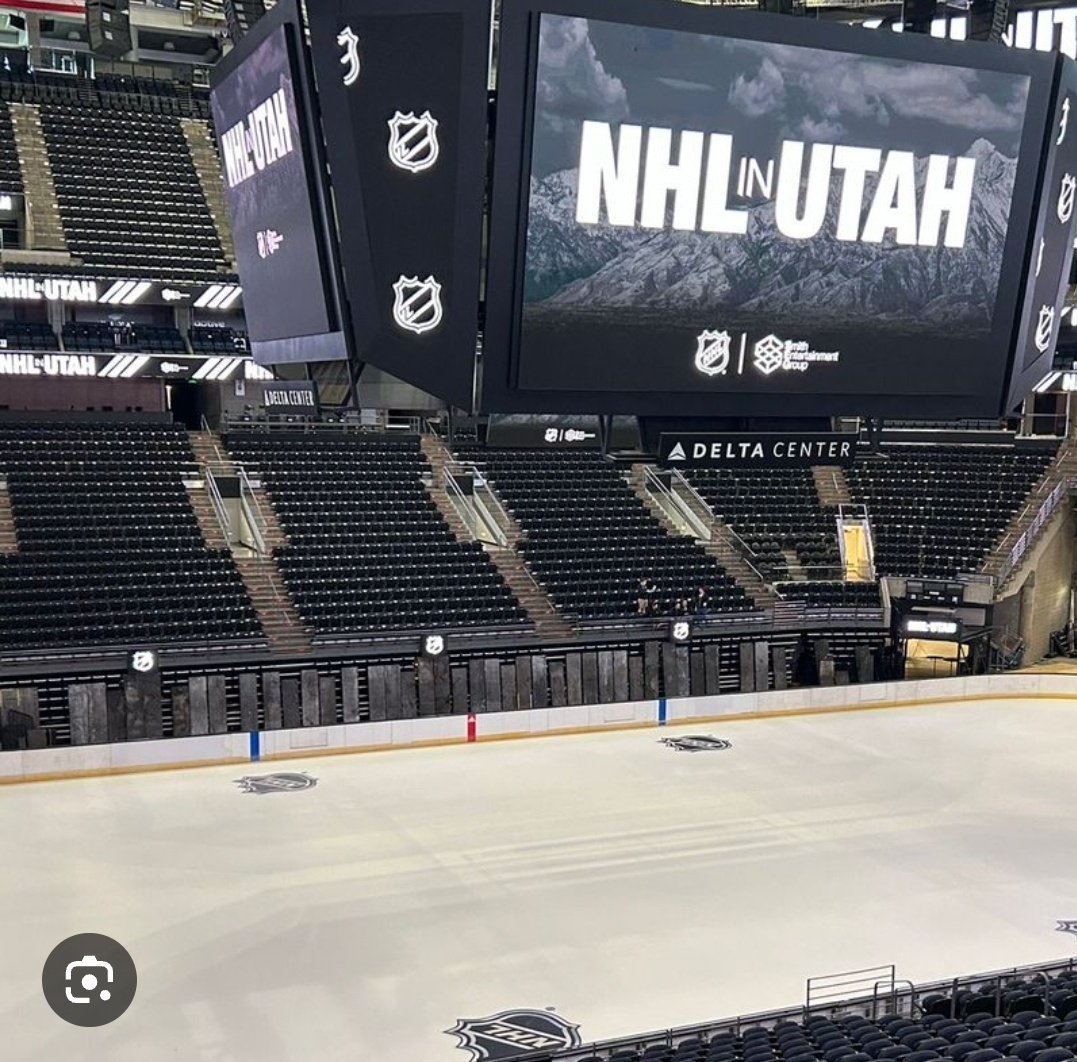 thejaff27's tweet photo. @ernmorris @utahhockeyclub Utah Olympic Oval : Practice rink
Delta Center : Game rink https://t.co/IFBN39T7Bh
