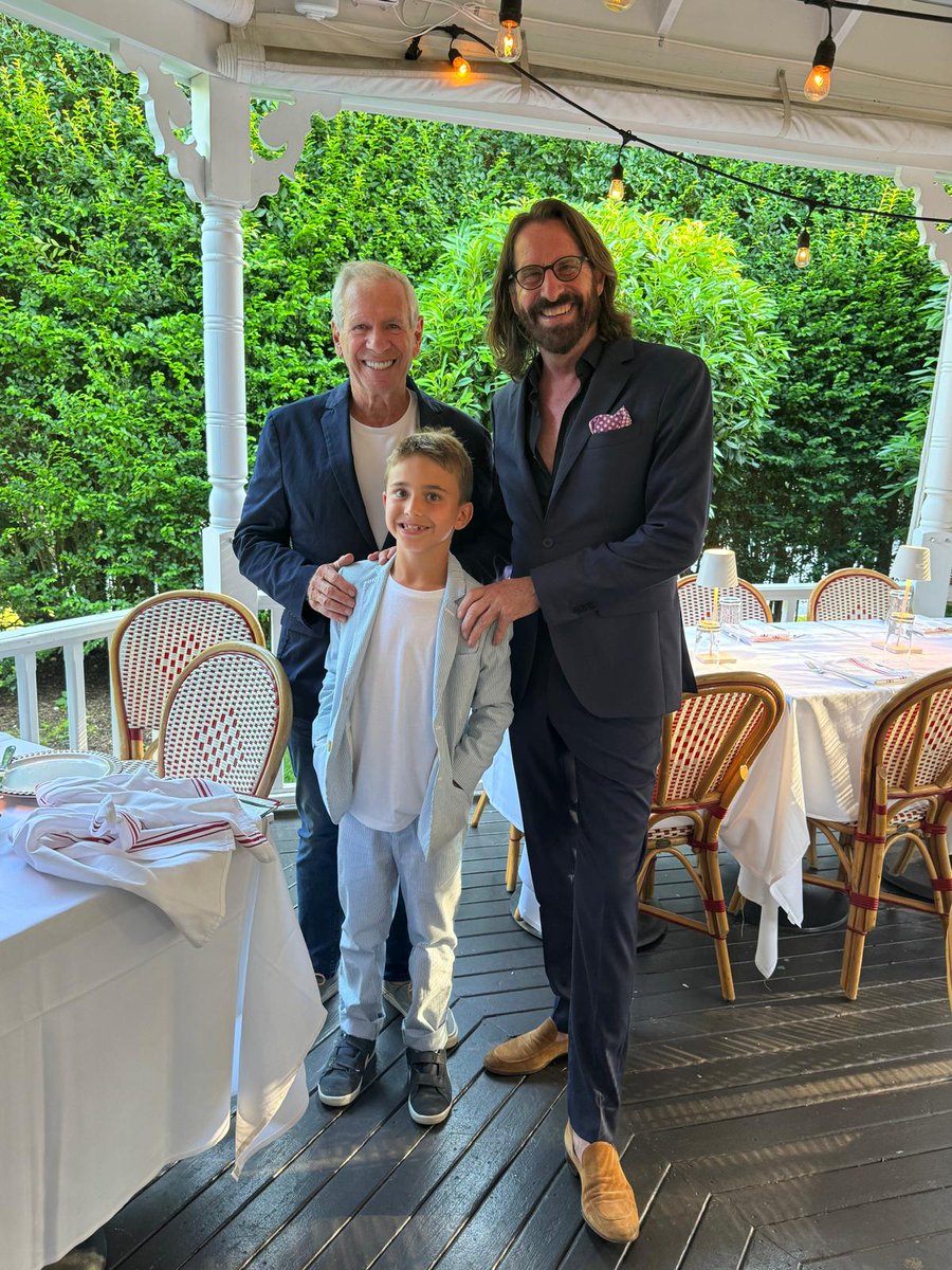 marieeiffel's tweet image. Men in suits, hearts full of joy❤️
#MarieEiffel #ShelterIsland #LoveAndLaughter #MakingMemories