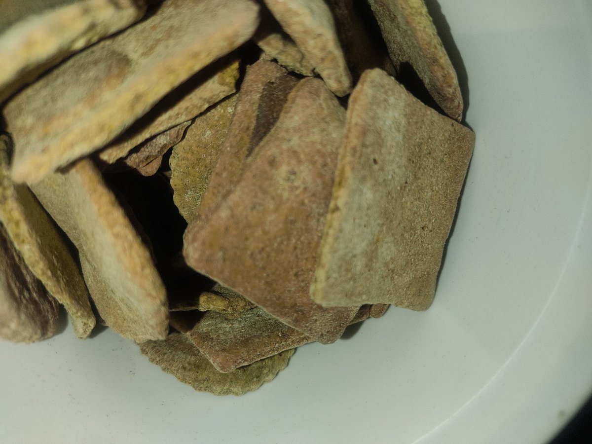 SpaceCakesRUS's tweet photo. Edible biscuits for sale in blantyre.  Mk2,000 each. Dm to purchase!!! #RT https://t.co/vSQlZhqVsw