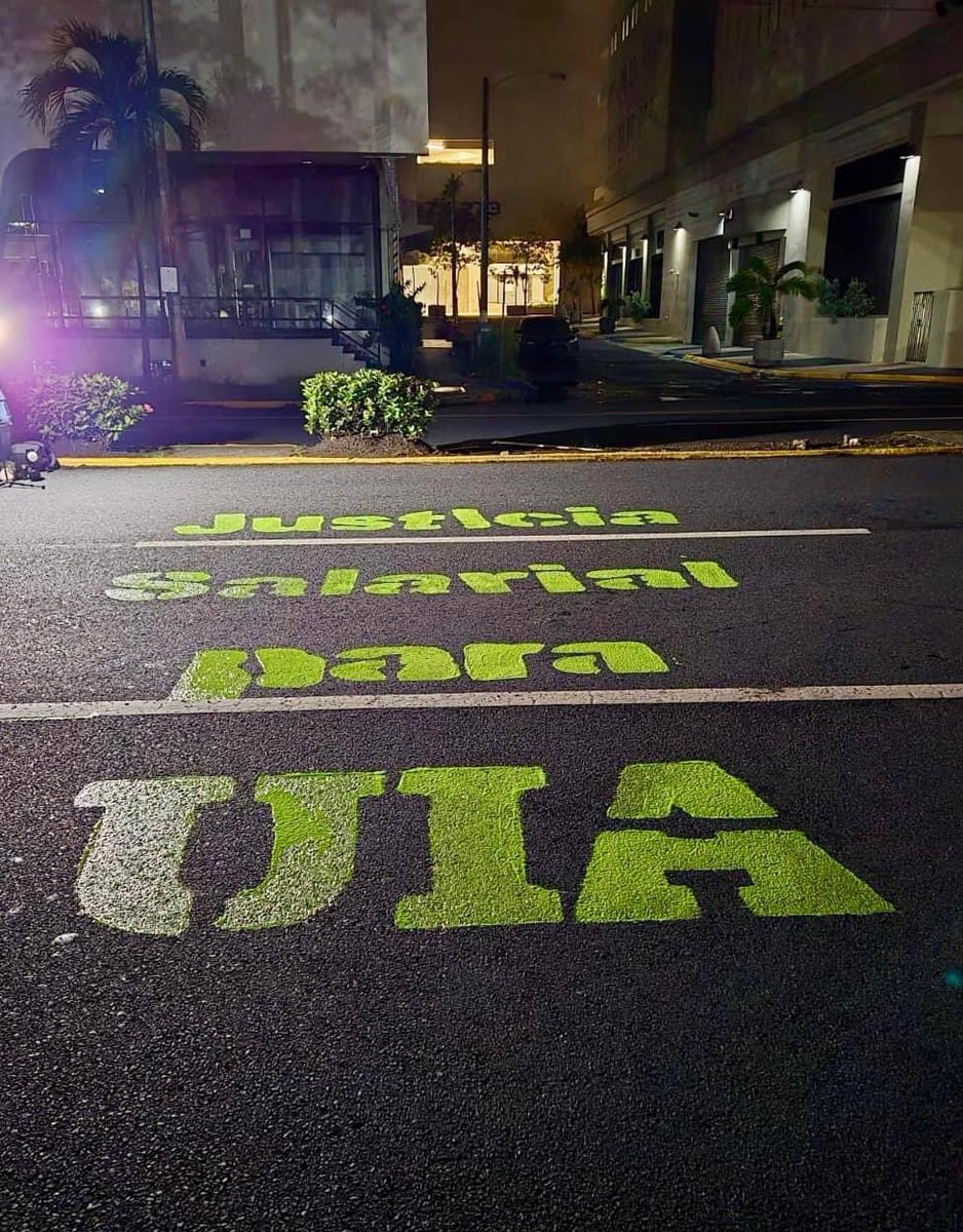 UIA_AAA's tweet photo. Hoy amanecimos frente a las @FOMBPR, para exigirle contestación de carta que fue entregada el 5 de agosto, solicitándole la aprobación de la Estipulación firmada entre la UIA y la AAA. [1/2] https://t.co/ePhYqk0bTe