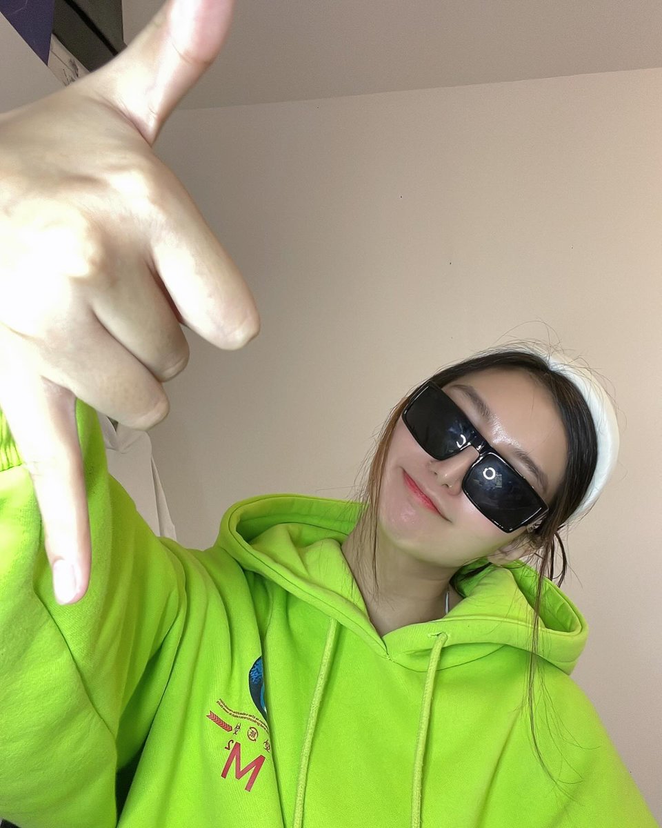 HuttCandice's tweet photo. 🤙😎 https://t.co/FwGMoTFZhI