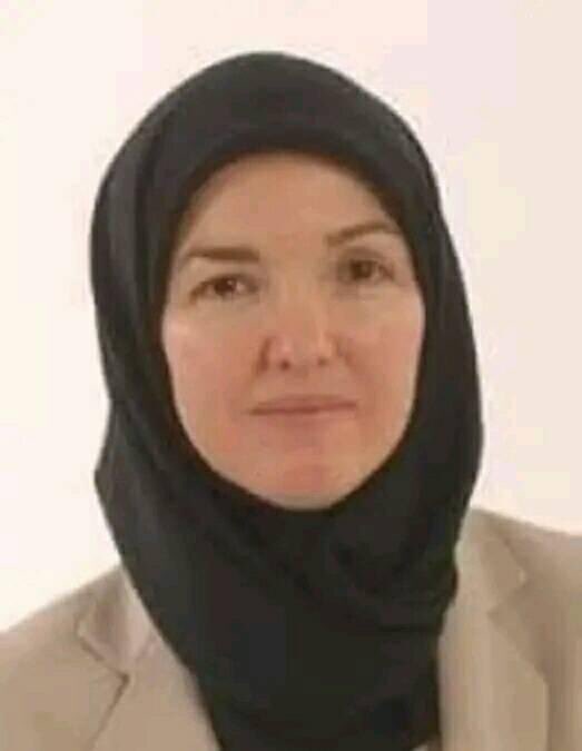 Ingrid Mattson" kimdir biliyor musunuz?…

Kendisi, ABD'nin Connecticut eyaletindeki Hartford Seminary'de din profesörü olan Kanadalı-Amerikalı bir akademisyendir. 24 Ağustos 1963 doğumludur. Katolik bir Hristiyan olarak yetişmişti, ancak Müslümanların neden Allah'ı resim veya