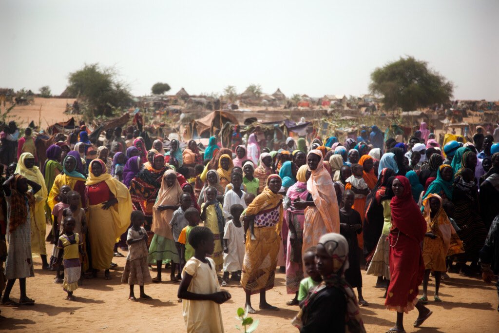 PVAenglish's tweet photo. Sudan, a staggering 26 million people are in acute hunger.

More than 10 million people have been forced to flee their homes due to violence, hunger and deprivation.

Sudan's health care system has collapsed. Two-thirds of the population cannot go to a hospital or see a doctor.

Immediate humanitarian access is needed to prevent the crisis from worsening and spreading, and above all, a ceasefire is urgent.