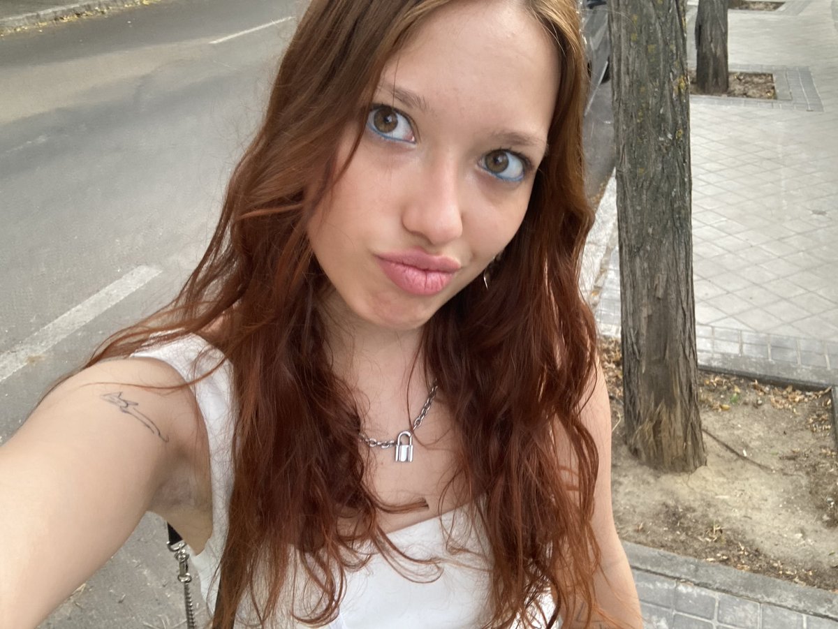 get you a girl that can do both ig #aphroditespproves looking for more pjo moots 😁